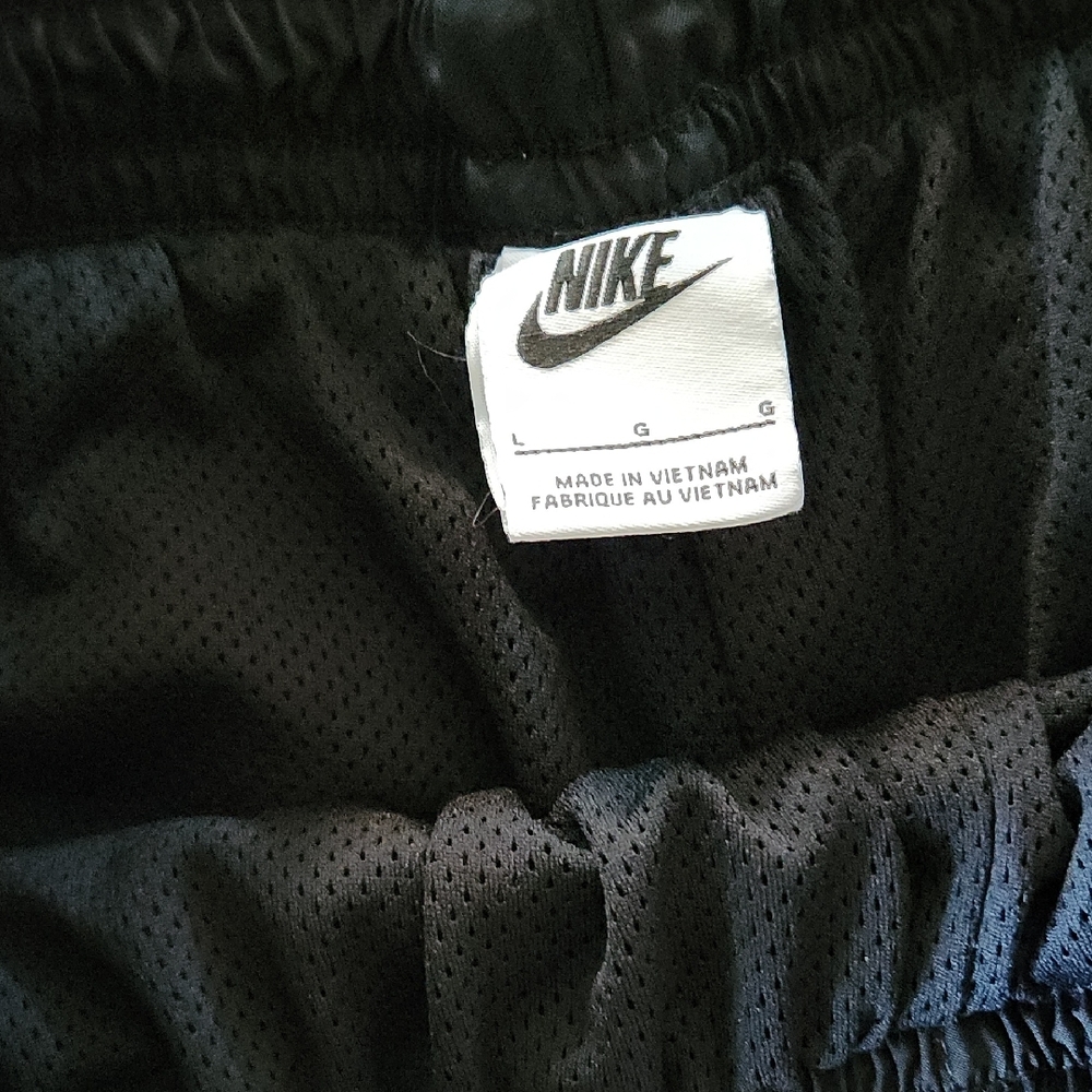Nike Men's Black Athletic Shorts Large - Picture 2 of 2